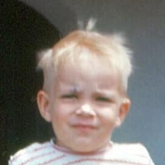 Meet your Posher, Manolo - Picture 1 of 1